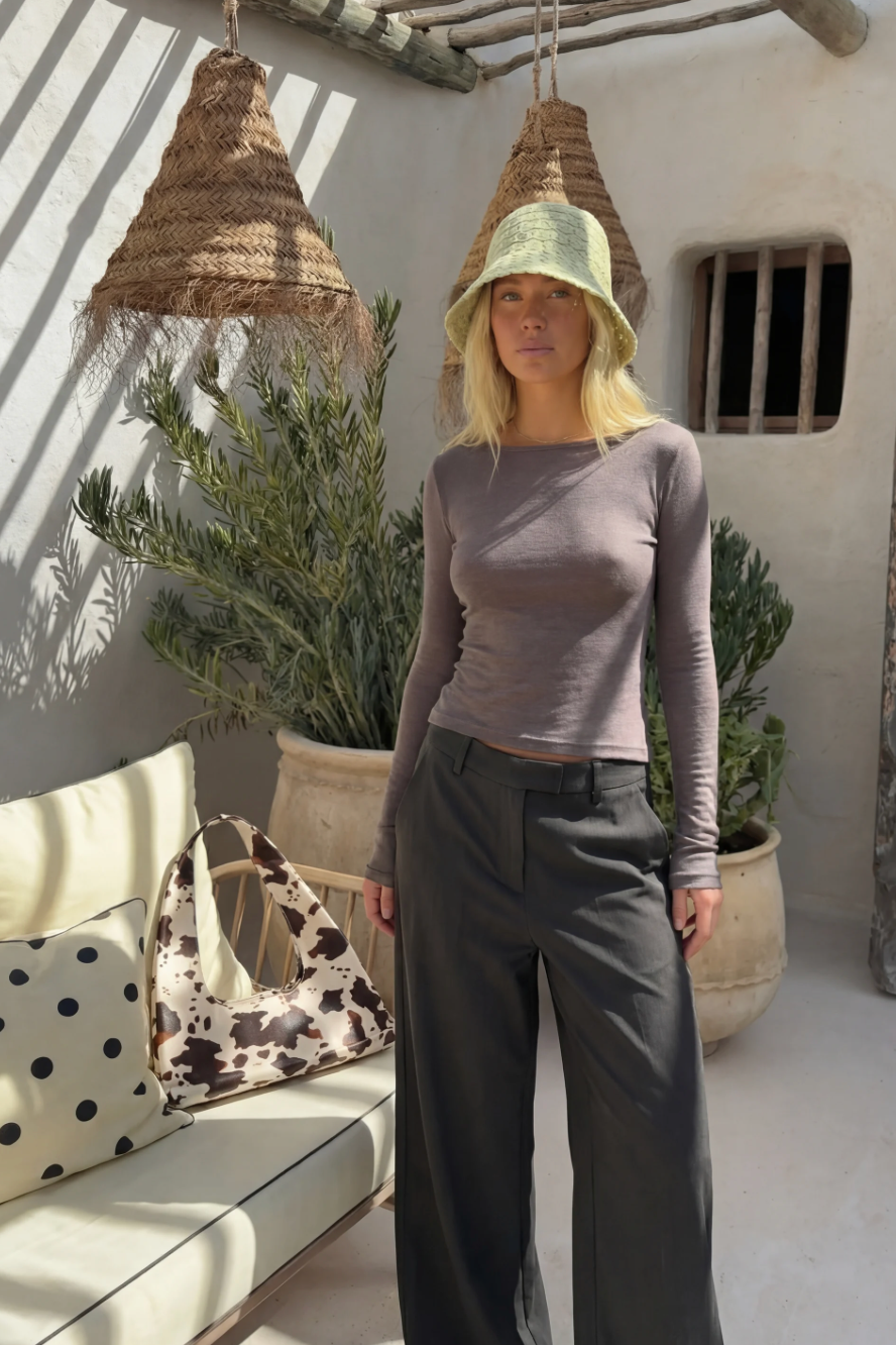 Musera Black Low-Waist Wide Leg Trousers