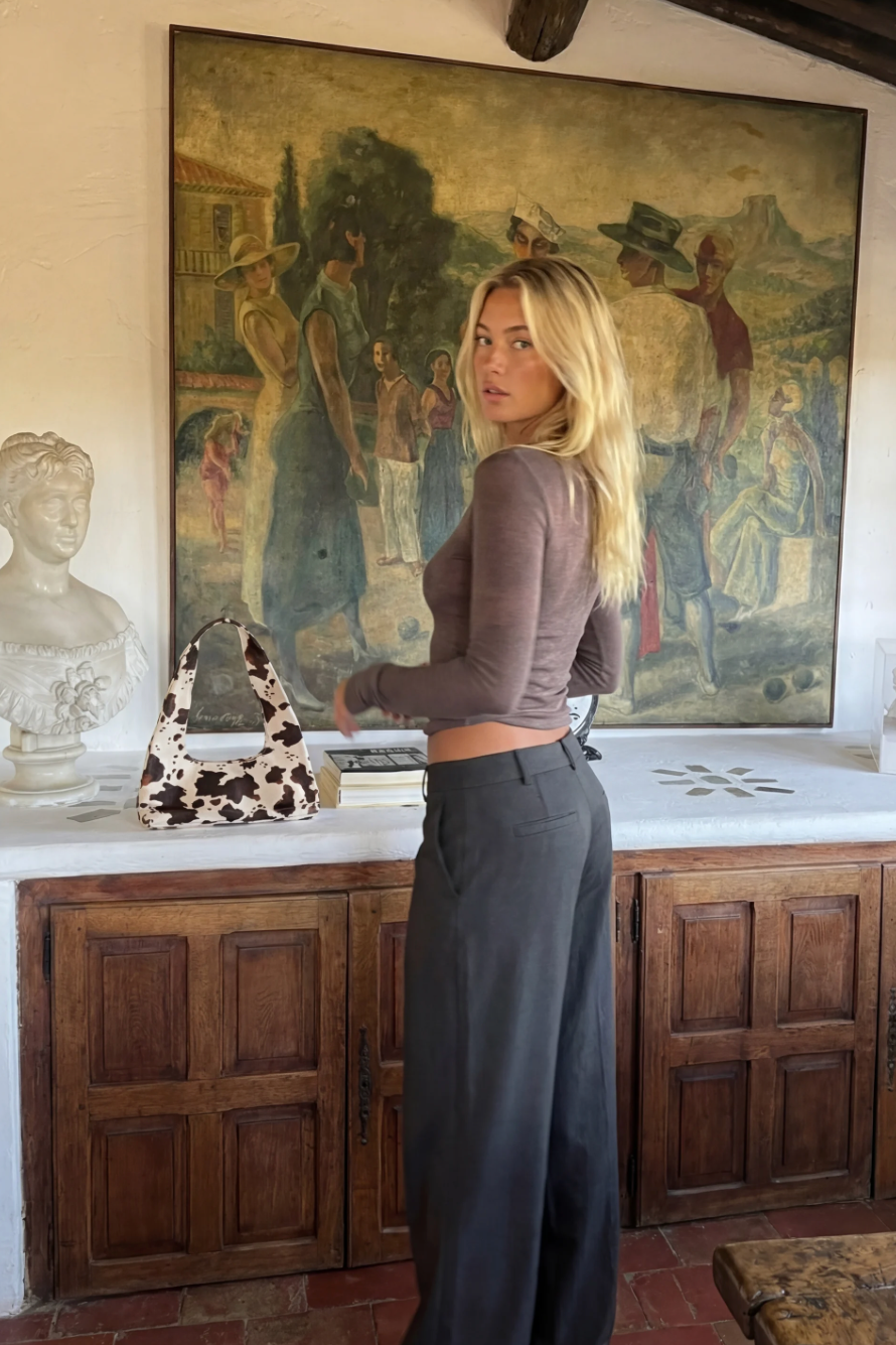Musera Black Low-Waist Wide Leg Trousers