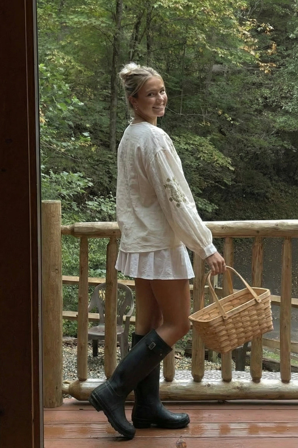 Olive Embroidery Linen Blouse